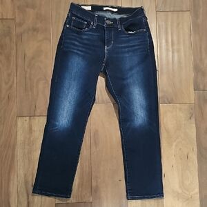 Womens Size 28 Waist Levi's